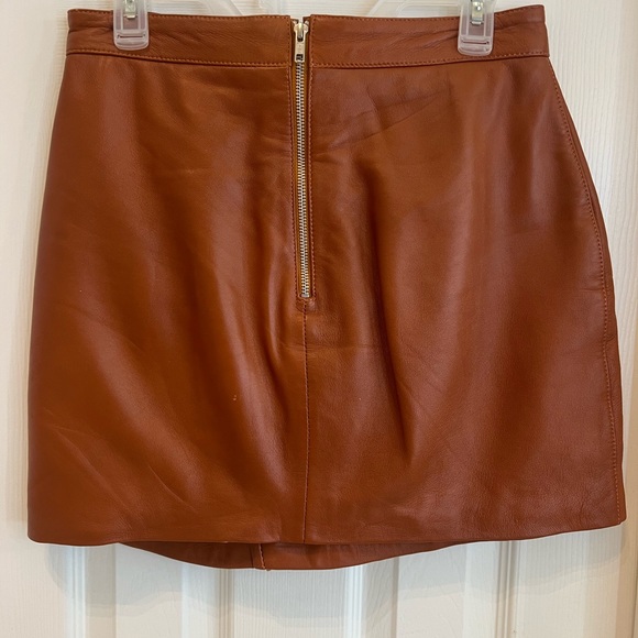 Lamb leather Brown Mini Ruffle Accent Understated Leather Austin TX Medium - Picture 3 of 12